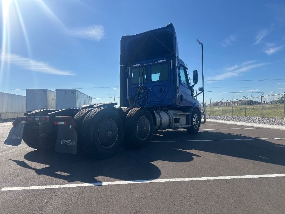 Day Cab Tractor-Heavy Duty Tractors-Freightliner-2021-T11664ST-Wichita-KS-502,568\n\t\tmiles-$ 46,750 - Image 7