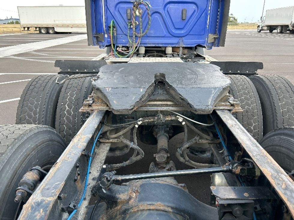 Day Cab Tractor-Heavy Duty Tractors-Freightliner-2021-T11664ST-Wichita-KS-585,555\n\t\tmiles-$ 38,000 - Image 6