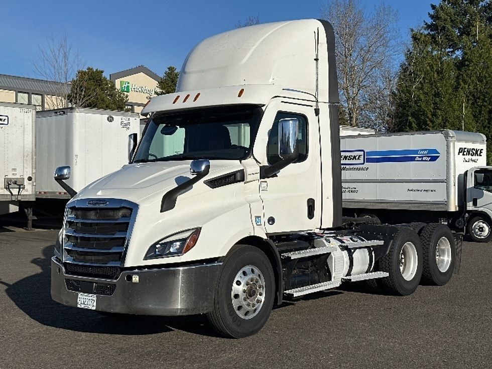 Day Cab Tractor-Heavy Duty Tractors-Freightliner-2021-T11664ST-Wilsonville-OR-466,338\n\t\tmiles-$ 50,500 - Image 3