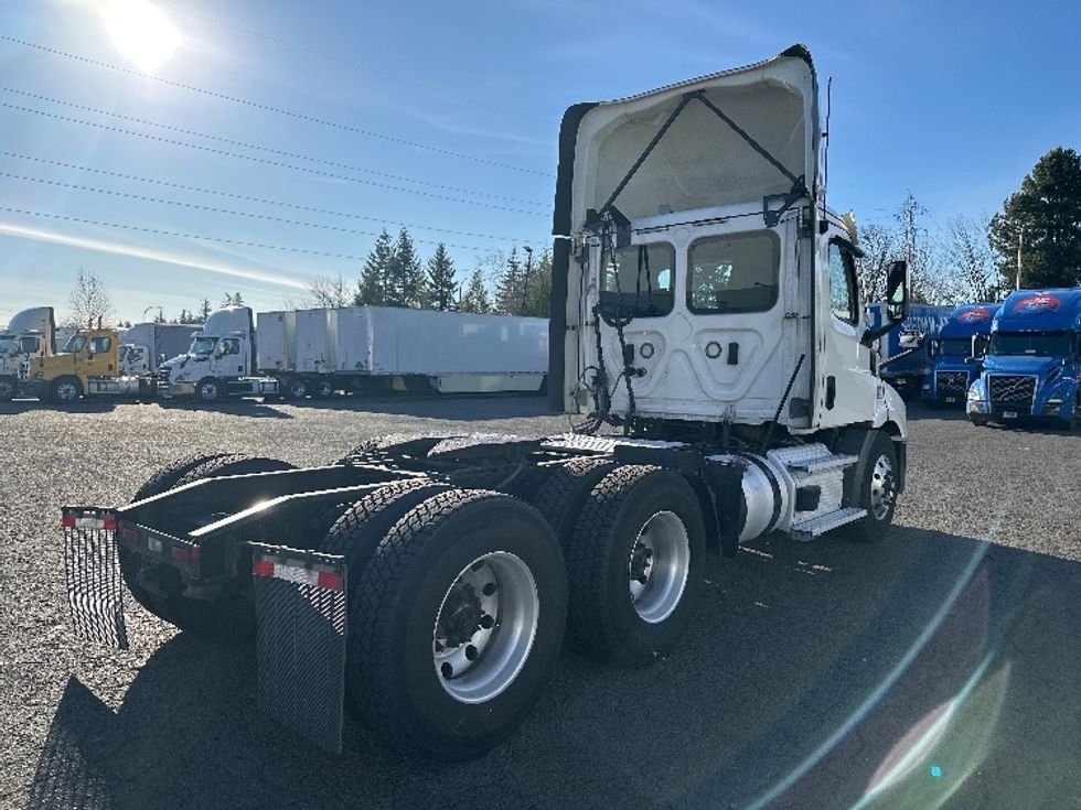 Day Cab Tractor-Heavy Duty Tractors-Freightliner-2021-T11664ST-Wilsonville-OR-466,338\n\t\tmiles-$ 50,500 - Image 7
