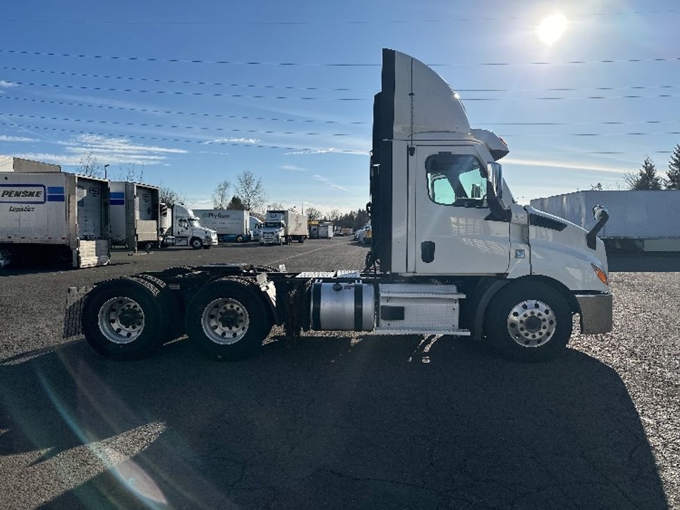 Day Cab Tractor-Heavy Duty Tractors-Freightliner-2021-T11664ST-Wilsonville-OR-466,338\n\t\tmiles-$ 50,500 - Image 8