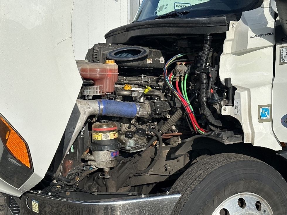 Day Cab Tractor-Heavy Duty Tractors-Freightliner-2021-T11664ST-Wilsonville-OR-481,109\n\t\tmiles-$ 49,000 - Image 16