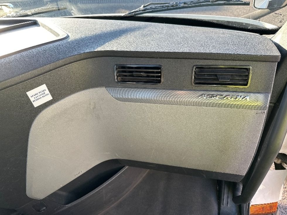 Day Cab Tractor-Heavy Duty Tractors-Freightliner-2021-T11664ST-Wilsonville-OR-536,091\n\t\tmiles-$ 43,250 - Image 13