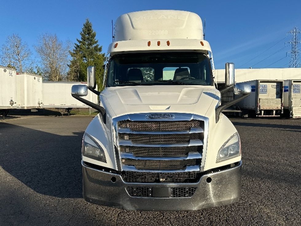 Day Cab Tractor-Heavy Duty Tractors-Freightliner-2021-T11664ST-Wilsonville-OR-536,091\n\t\tmiles-$ 43,250 - Image 2