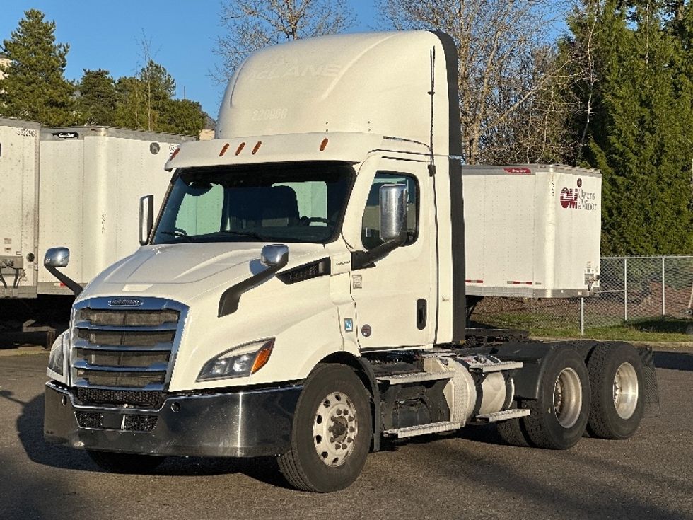 Day Cab Tractor-Heavy Duty Tractors-Freightliner-2021-T11664ST-Wilsonville-OR-536,091\n\t\tmiles-$ 43,250 - Image 3