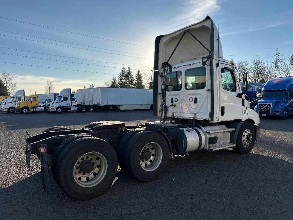 Day Cab Tractor-Heavy Duty Tractors-Freightliner-2021-T11664ST-Wilsonville-OR-536,091\n\t\tmiles-$ 43,250 - Image 7