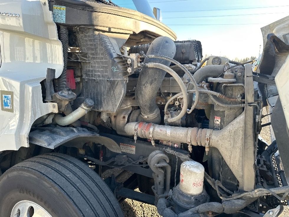 Day Cab Tractor-Heavy Duty Tractors-Freightliner-2021-T11664ST-Wilsonville-OR-555,560\n\t\tmiles-$ 41,250 - Image 15