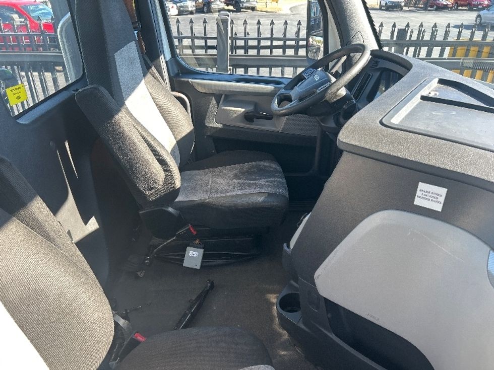 Day Cab Tractor-Heavy Duty Tractors-Freightliner-2021-T11664ST-Winston Salem-NC-532,233\n\t\tmiles-$ 43,500 - Image 14