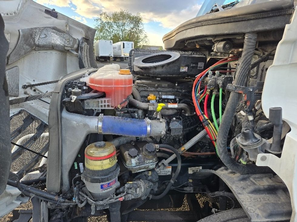 Day Cab Tractor-Heavy Duty Tractors-Freightliner-2021-T11664ST-Yakima-WA-455,533\n\t\tmiles-$ 51,500 - Image 16