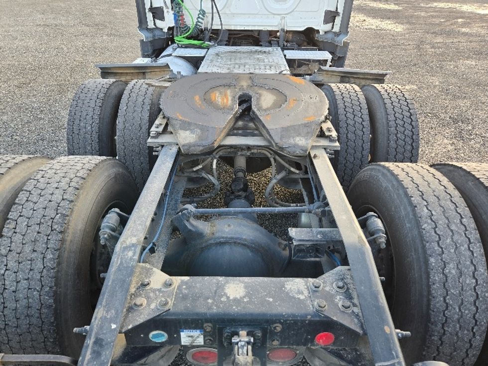 Day Cab Tractor-Heavy Duty Tractors-Freightliner-2021-T11664ST-Yakima-WA-455,533\n\t\tmiles-$ 51,500 - Image 6