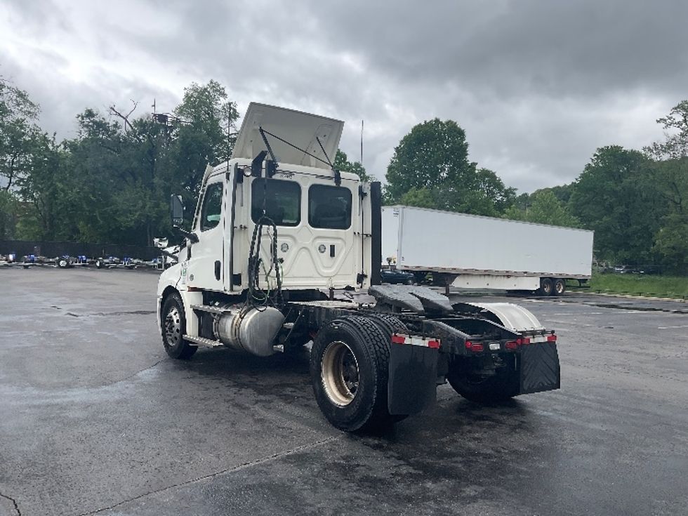 Day Cab Tractor-Heavy Duty Tractors-Freightliner-2021-T12642ST-Akron-OH-175,936\n\t\tmiles-$ 56,000 - Image 5