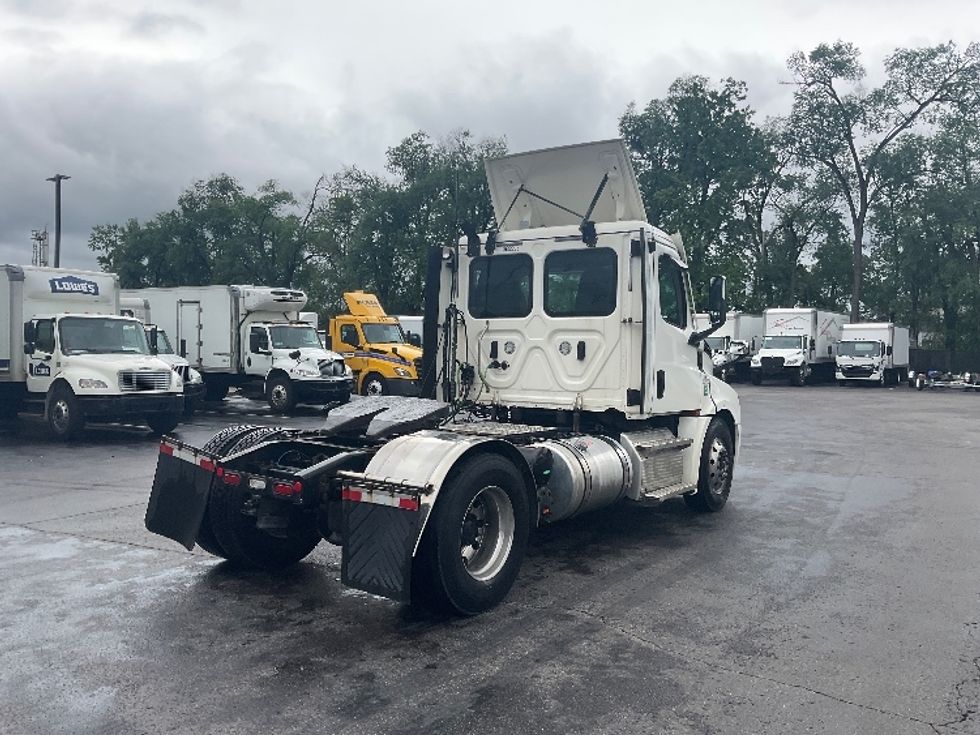 Day Cab Tractor-Heavy Duty Tractors-Freightliner-2021-T12642ST-Akron-OH-175,936\n\t\tmiles-$ 56,000 - Image 7