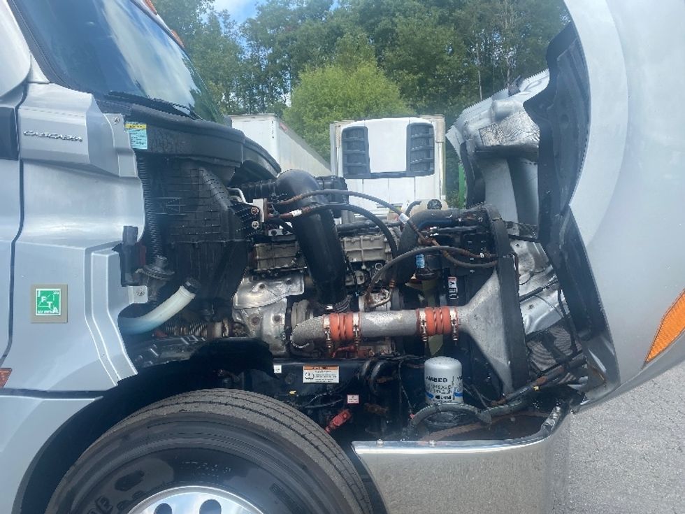 Day Cab Tractor-Heavy Duty Tractors-Freightliner-2021-T12642ST-Binghamton-NY-278,899\n\t\tmiles-$ 47,000 - Image 15