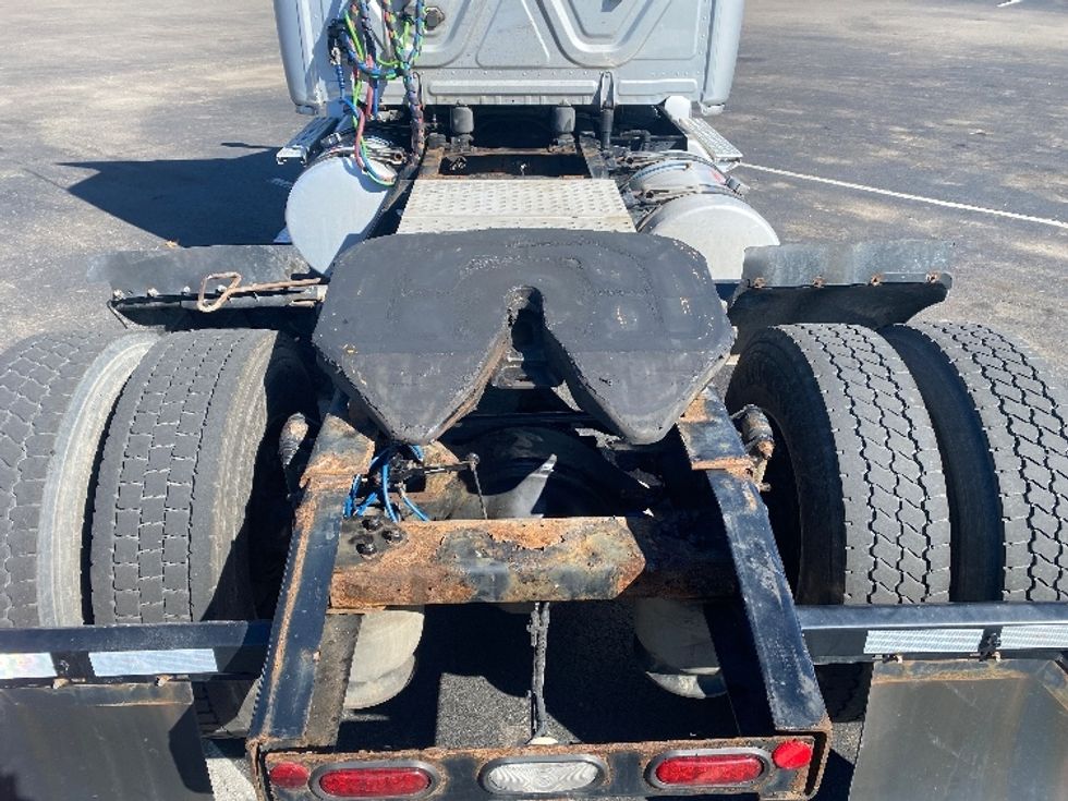 Day Cab Tractor-Heavy Duty Tractors-Freightliner-2021-T12642ST-Binghamton-NY-301,879\n\t\tmiles-$ 47,000 - Image 6