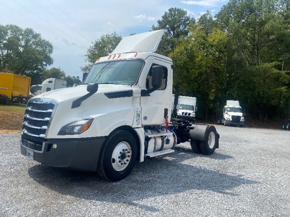 Day Cab Tractor-Heavy Duty Tractors-Freightliner-2021-T12642ST-Cleveland-TN-522,355\n\t\tmiles-$ 40,250 - Image 3