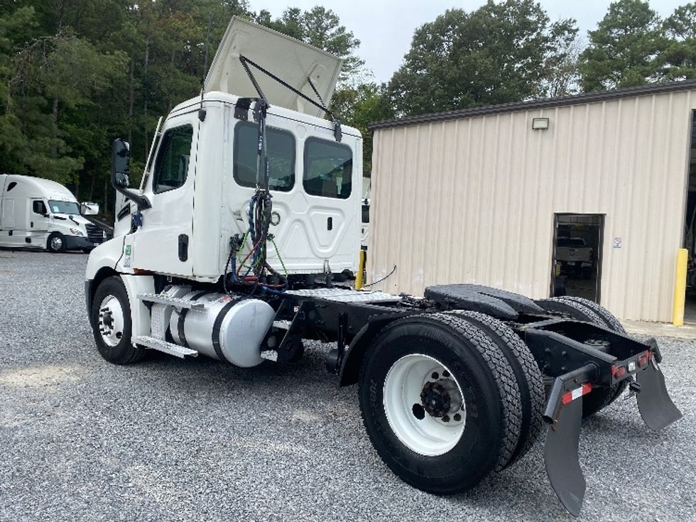 Day Cab Tractor-Heavy Duty Tractors-Freightliner-2021-T12642ST-Cleveland-TN-887,468\n\t\tmiles-$ 28,750 - Image 5