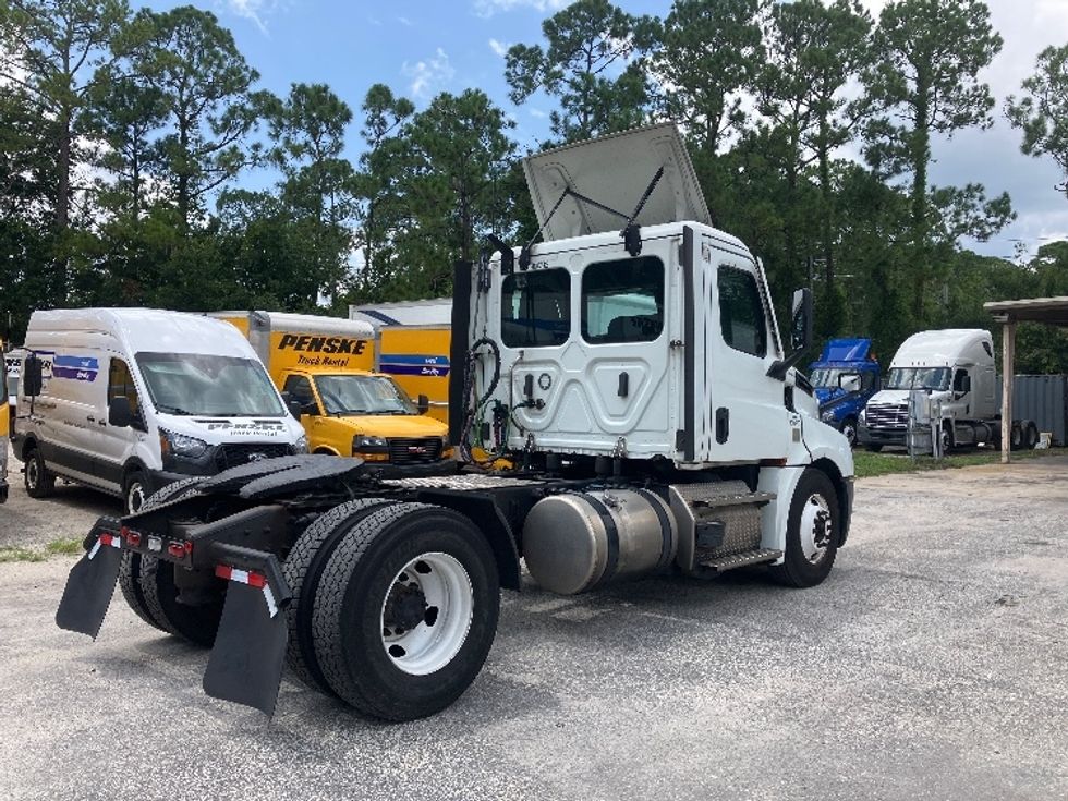 Day Cab Tractor-Heavy Duty Tractors-Freightliner-2021-T12642ST-Daytona Beach-FL-297,466\n\t\tmiles-$ 72,750 - Image 7