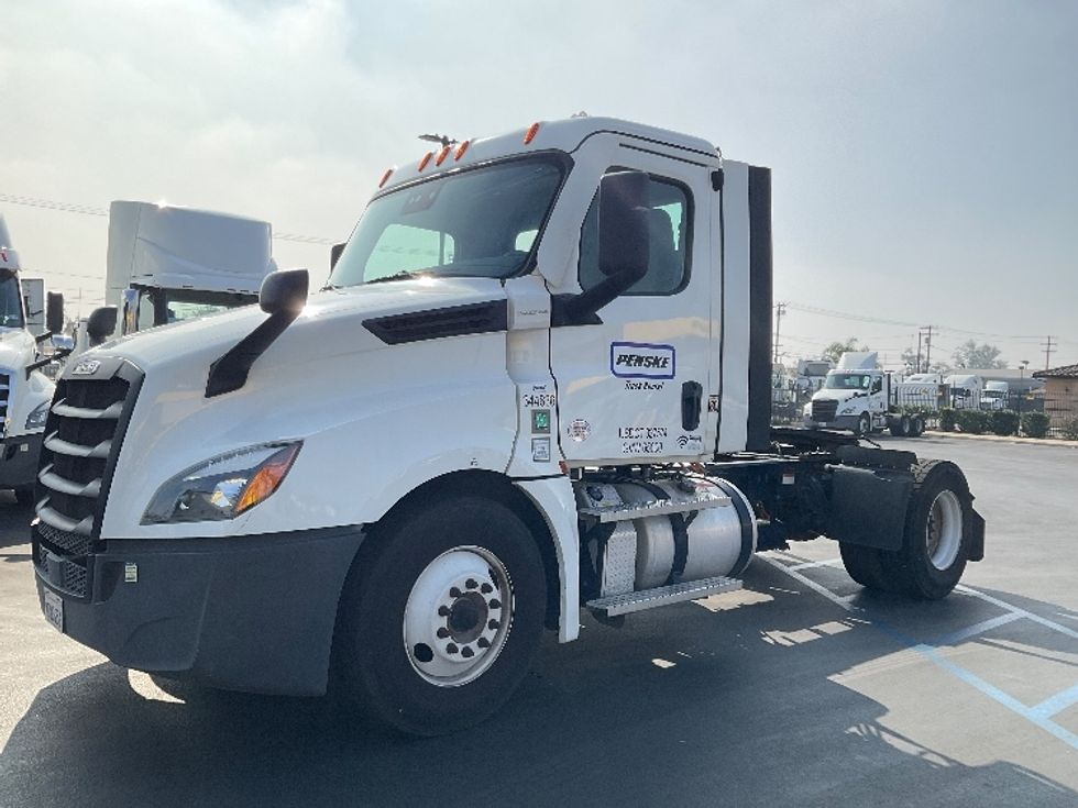 Day Cab Tractor-Heavy Duty Tractors-Freightliner-2021-T12642ST-Fontana-CA-218,926\n\t\tmiles-$ 70,250 - Image 3