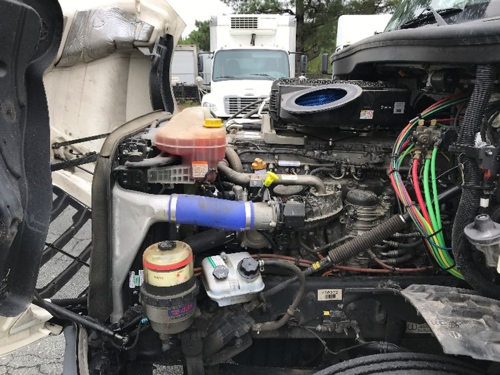 Day Cab Tractor-Heavy Duty Tractors-Freightliner-2021-T12642ST-Fredericksburg-VA-284,701\n\t\tmiles-$ 52,500 - Image 16