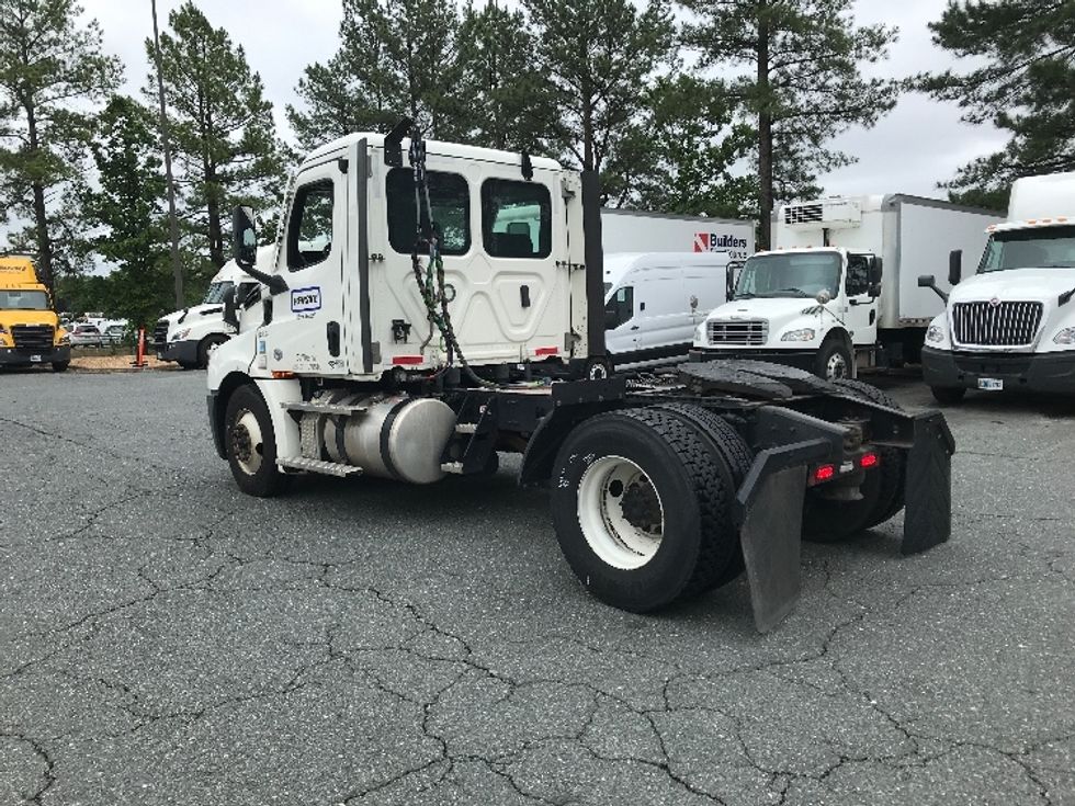 Day Cab Tractor-Heavy Duty Tractors-Freightliner-2021-T12642ST-Fredericksburg-VA-284,701\n\t\tmiles-$ 52,500 - Image 5
