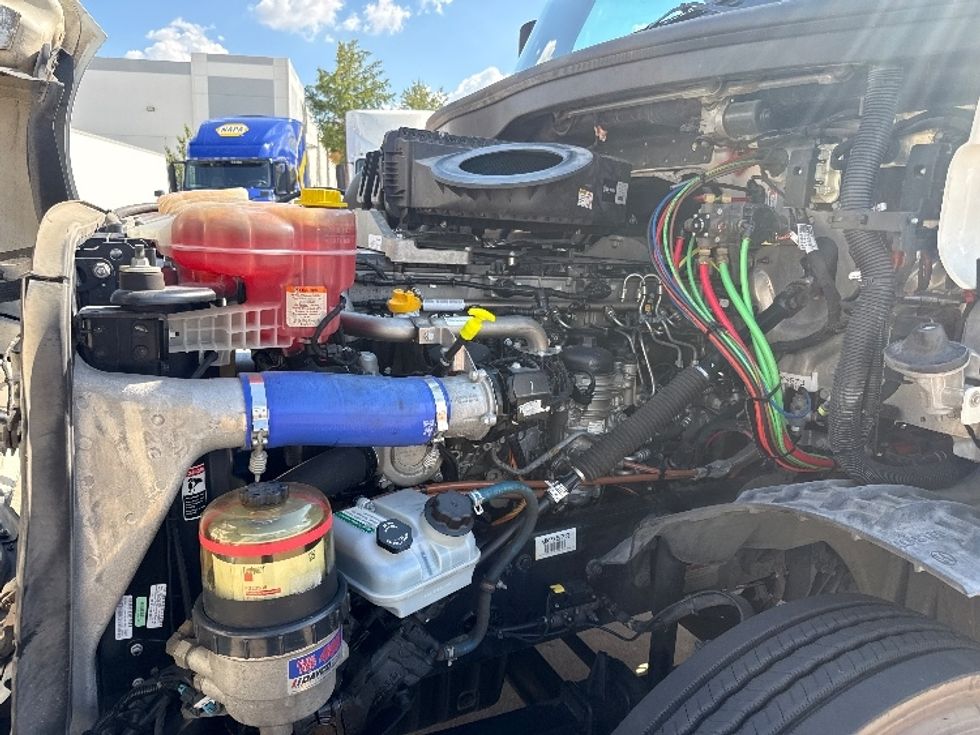 Day Cab Tractor-Heavy Duty Tractors-Freightliner-2021-T12642ST-Grand Prairie-TX-374,622\n\t\tmiles-$ 50,500 - Image 16