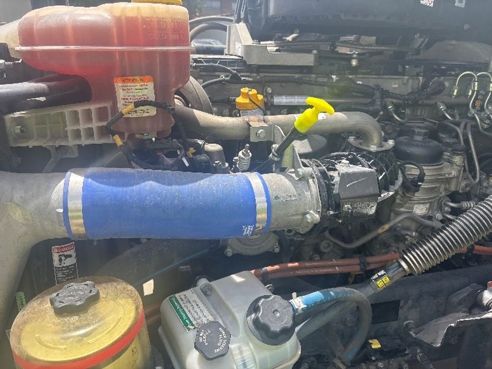 Day Cab Tractor-Heavy Duty Tractors-Freightliner-2021-T12642ST-Houston-TX-136,768\n\t\tmiles-$ 68,000 - Image 15