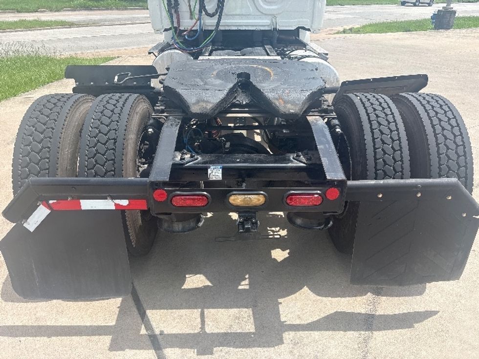 Day Cab Tractor-Heavy Duty Tractors-Freightliner-2021-T12642ST-Houston-TX-136,768\n\t\tmiles-$ 68,000 - Image 6