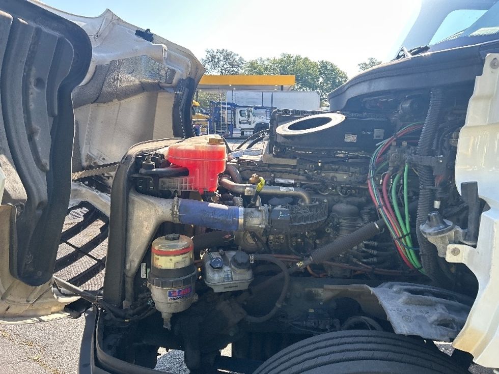 Day Cab Tractor-Heavy Duty Tractors-Freightliner-2021-T12642ST-Jacksonville-FL-348,119\n\t\tmiles-$ 57,500 - Image 16