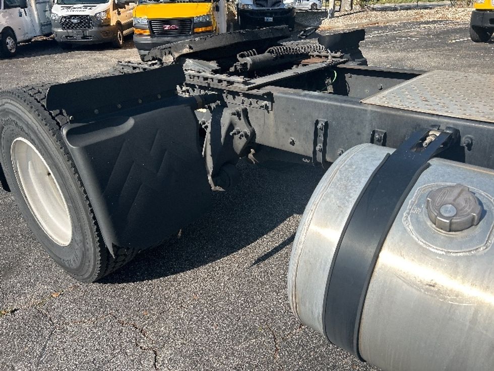 Day Cab Tractor-Heavy Duty Tractors-Freightliner-2021-T12642ST-Jacksonville-FL-348,119\n\t\tmiles-$ 57,500 - Image 17