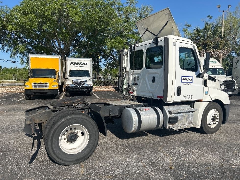 Day Cab Tractor-Heavy Duty Tractors-Freightliner-2021-T12642ST-Jacksonville-FL-348,119\n\t\tmiles-$ 57,500 - Image 7