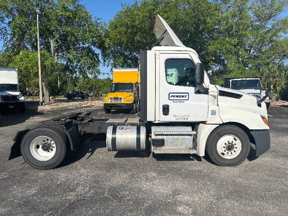 Day Cab Tractor-Heavy Duty Tractors-Freightliner-2021-T12642ST-Jacksonville-FL-348,119\n\t\tmiles-$ 57,500 - Image 8