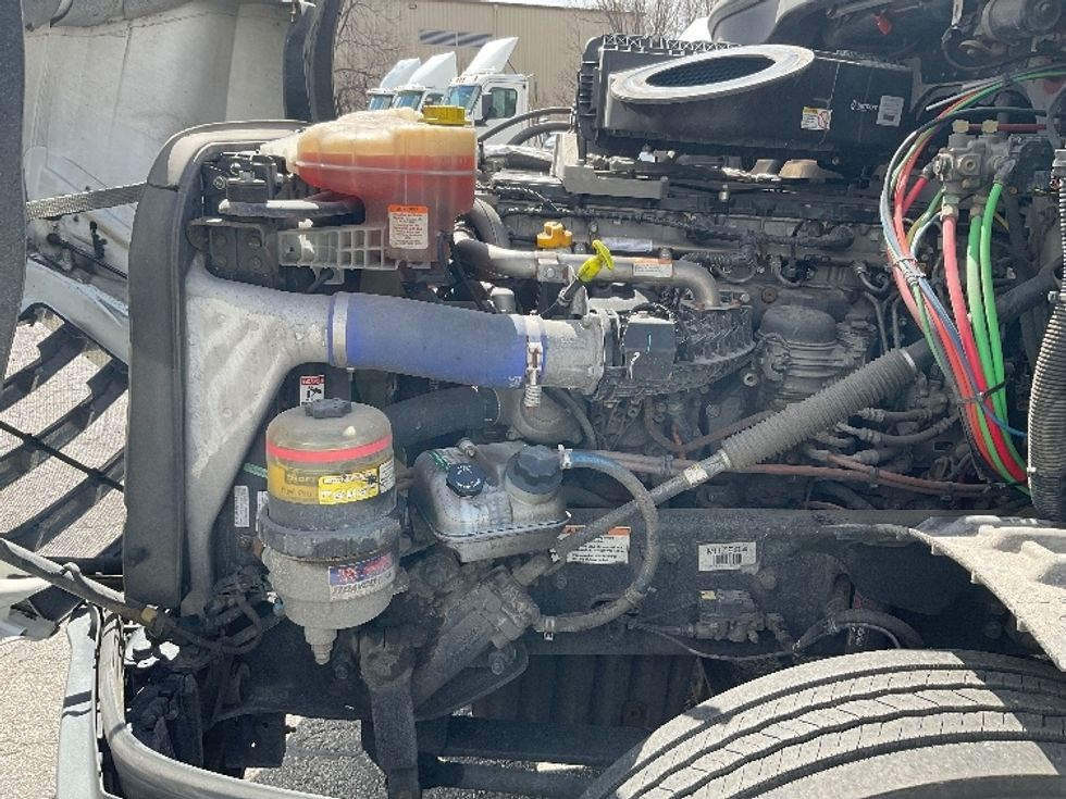 Day Cab Tractor-Heavy Duty Tractors-Freightliner-2021-T12642ST-La Porte-IN-256,209\n\t\tmiles-$ 43,500 - Image 16