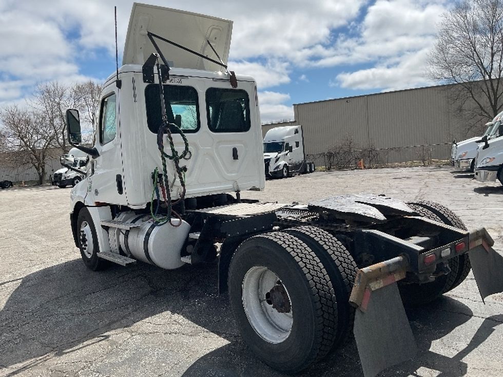 Day Cab Tractor-Heavy Duty Tractors-Freightliner-2021-T12642ST-La Porte-IN-256,209\n\t\tmiles-$ 43,500 - Image 5