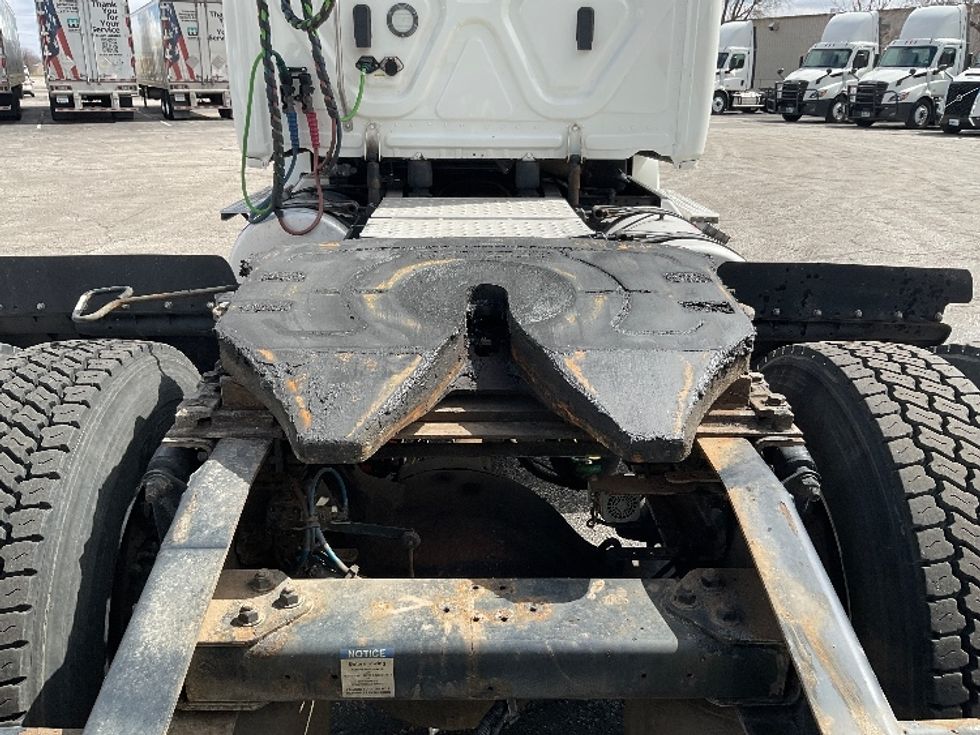 Day Cab Tractor-Heavy Duty Tractors-Freightliner-2021-T12642ST-La Porte-IN-256,209\n\t\tmiles-$ 43,500 - Image 6