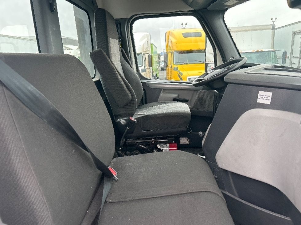 Day Cab Tractor-Heavy Duty Tractors-Freightliner-2021-T12642ST-Las Vegas-NV-551,260\n\t\tmiles-$ 38,000 - Image 14