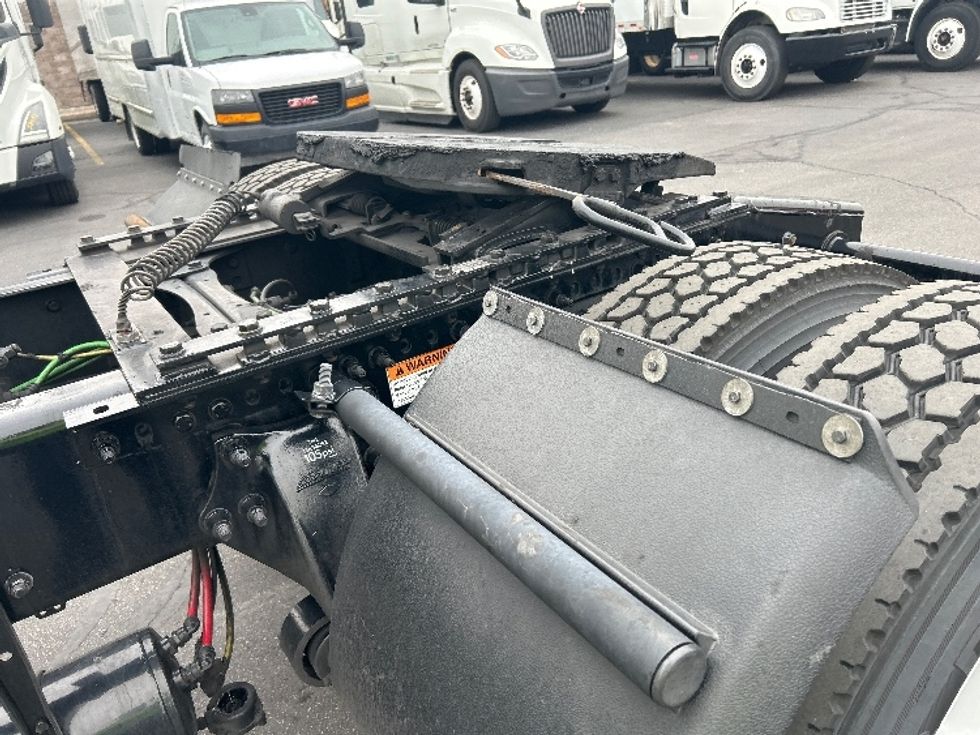 Day Cab Tractor-Heavy Duty Tractors-Freightliner-2021-T12642ST-Las Vegas-NV-551,260\n\t\tmiles-$ 38,000 - Image 17