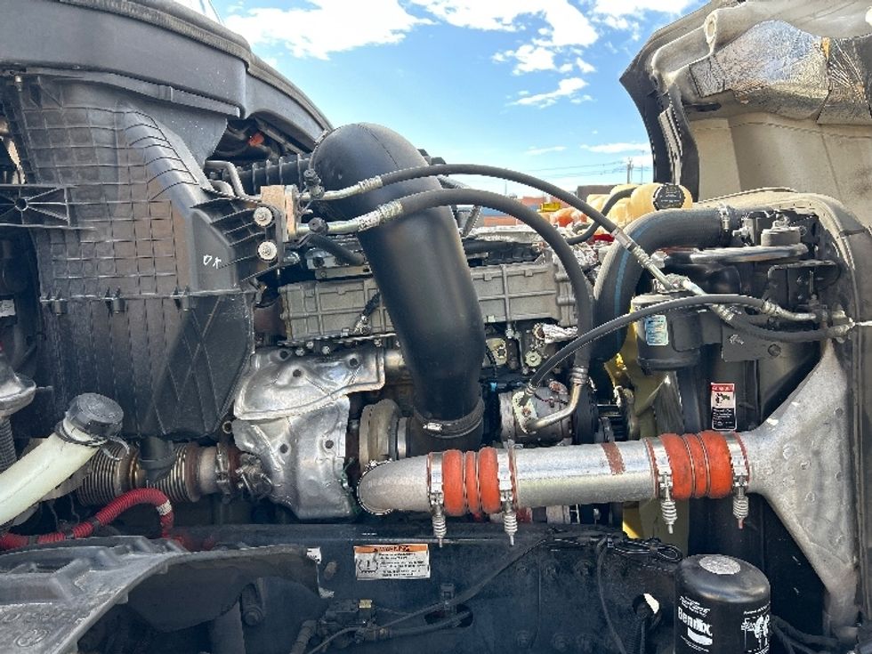 Day Cab Tractor-Heavy Duty Tractors-Freightliner-2021-T12642ST-Las Vegas-NV-564,808\n\t\tmiles-$ 35,500 - Image 15
