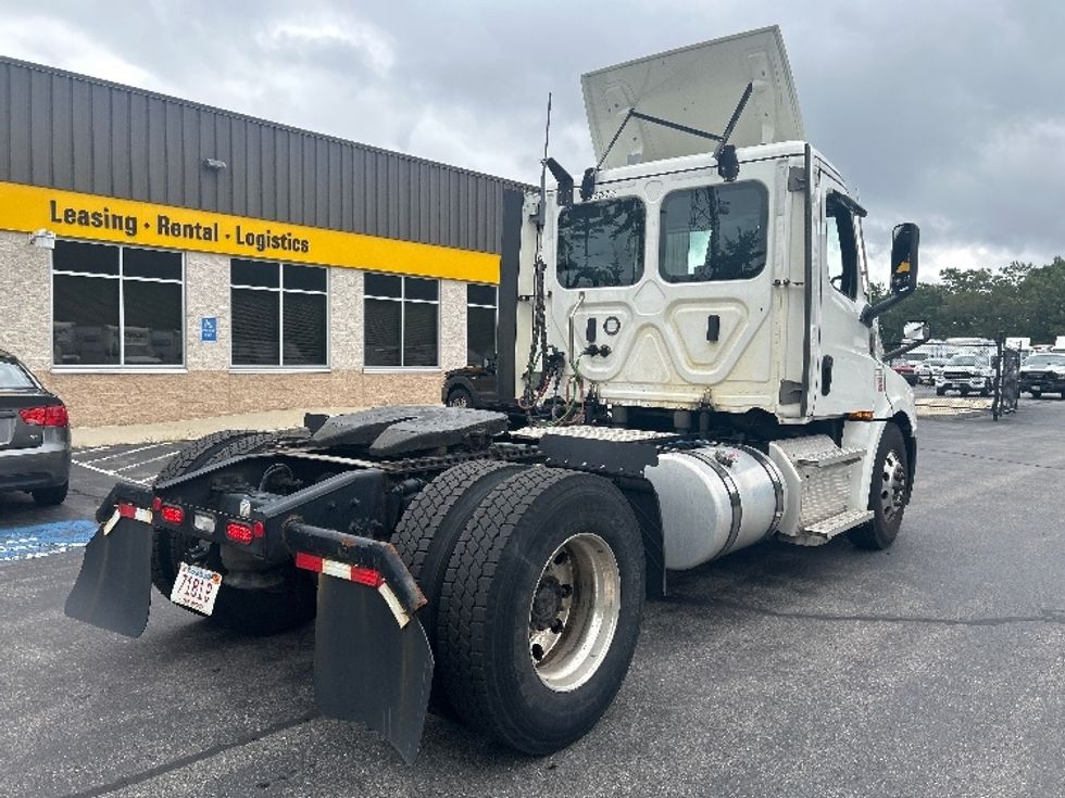 Day Cab Tractor-Heavy Duty Tractors-Freightliner-2021-T12642ST-Londonderry-NH-119,416\n\t\tmiles-$ 60,750 - Image 7