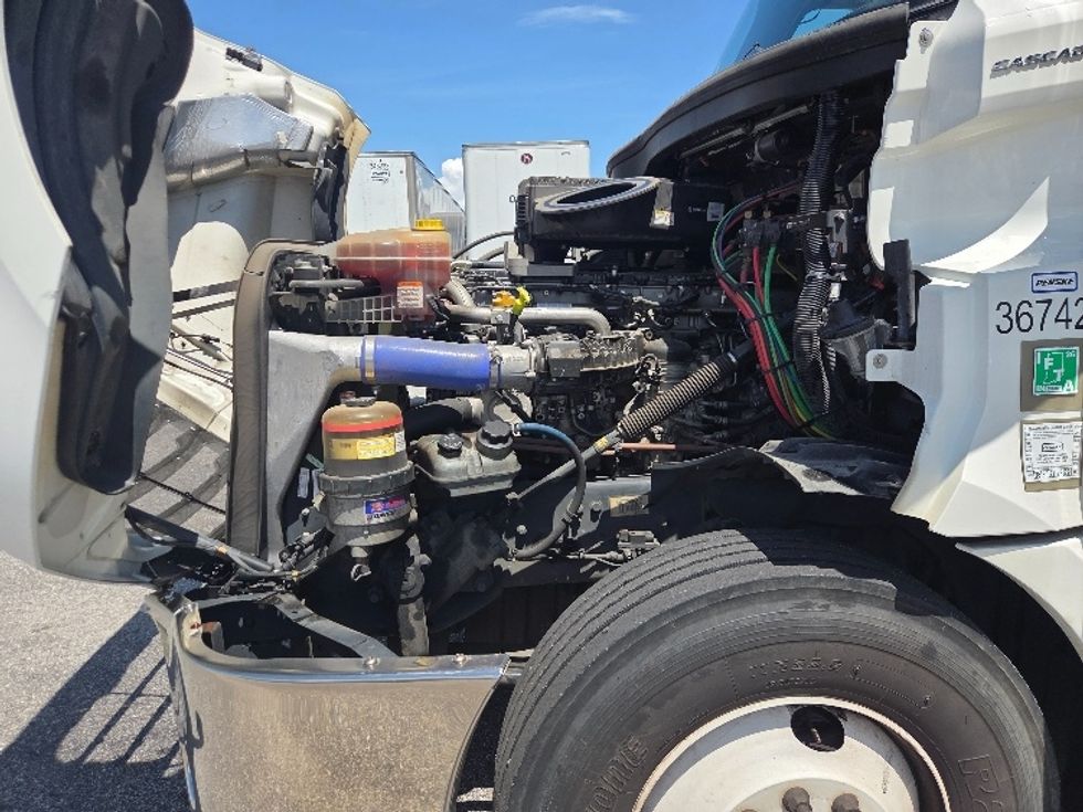 Day Cab Tractor-Heavy Duty Tractors-Freightliner-2021-T12642ST-Mobile-AL-140,016\n\t\tmiles-$ 63,750 - Image 16