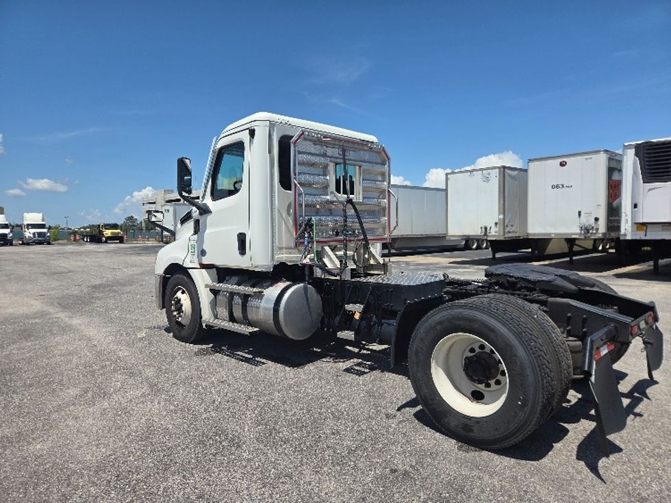 Day Cab Tractor-Heavy Duty Tractors-Freightliner-2021-T12642ST-Mobile-AL-140,016\n\t\tmiles-$ 63,750 - Image 5
