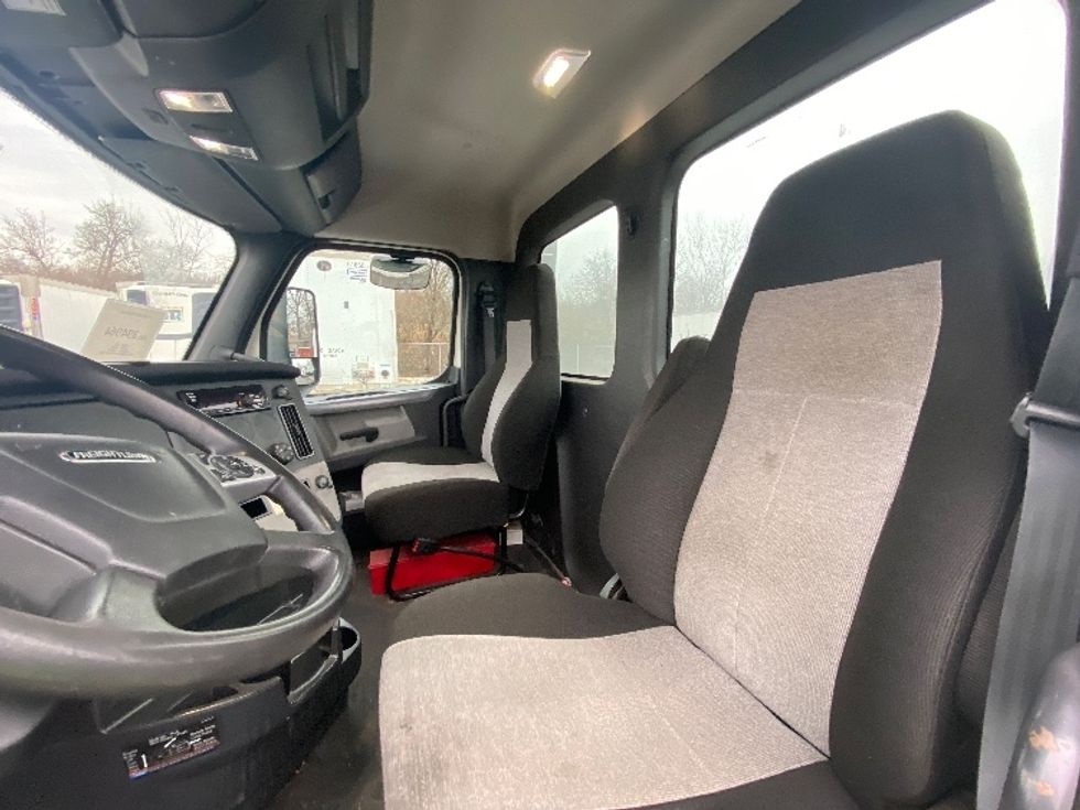 Day Cab Tractor-Heavy Duty Tractors-Freightliner-2021-T12642ST-Parsippany-NJ-232,621\n\t\tmiles-$ 53,000 - Image 10