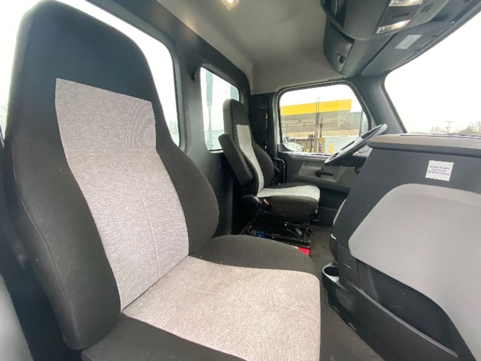 Day Cab Tractor-Heavy Duty Tractors-Freightliner-2021-T12642ST-Parsippany-NJ-232,621\n\t\tmiles-$ 53,000 - Image 14