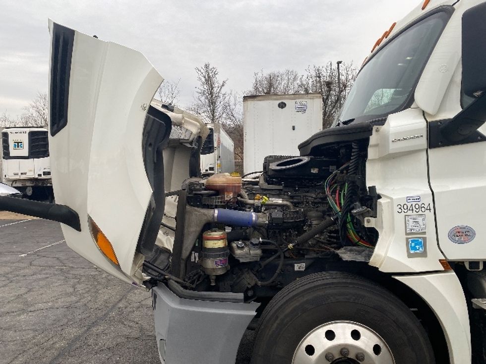 Day Cab Tractor-Heavy Duty Tractors-Freightliner-2021-T12642ST-Parsippany-NJ-232,621\n\t\tmiles-$ 53,000 - Image 16