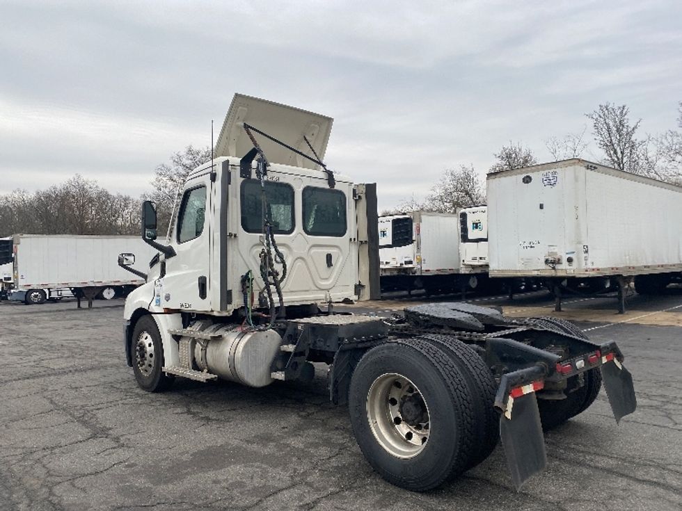 Day Cab Tractor-Heavy Duty Tractors-Freightliner-2021-T12642ST-Parsippany-NJ-232,621\n\t\tmiles-$ 53,000 - Image 5
