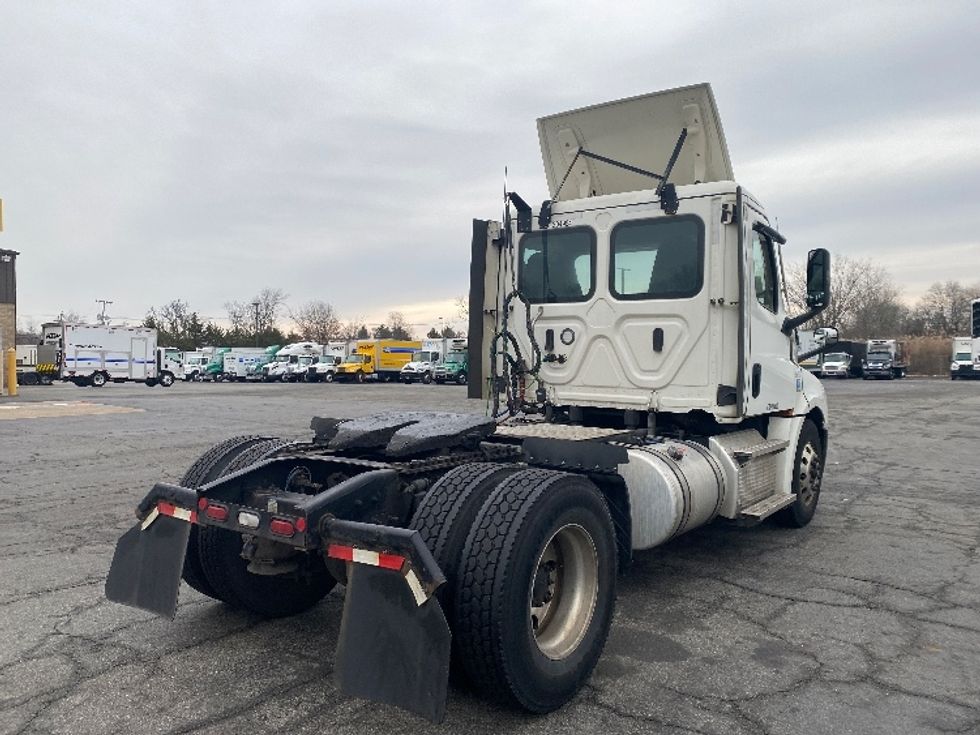 Day Cab Tractor-Heavy Duty Tractors-Freightliner-2021-T12642ST-Parsippany-NJ-232,621\n\t\tmiles-$ 53,000 - Image 7