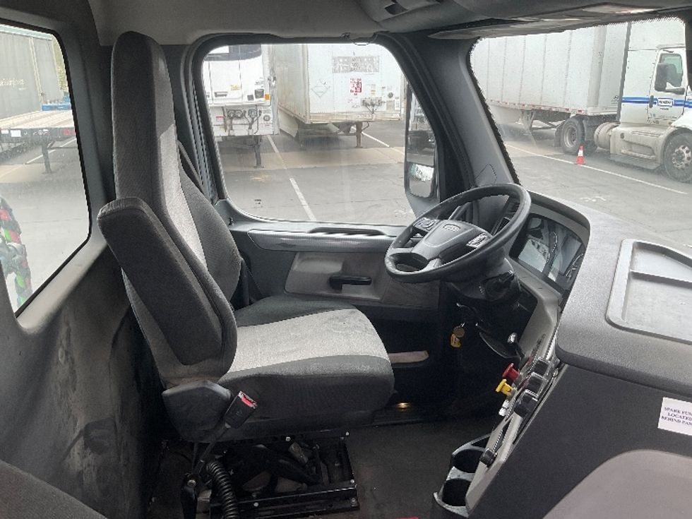 Day Cab Tractor-Heavy Duty Tractors-Freightliner-2021-T12642ST-Phoenix-AZ-119,162\n\t\tmiles-$ 64,250 - Image 14