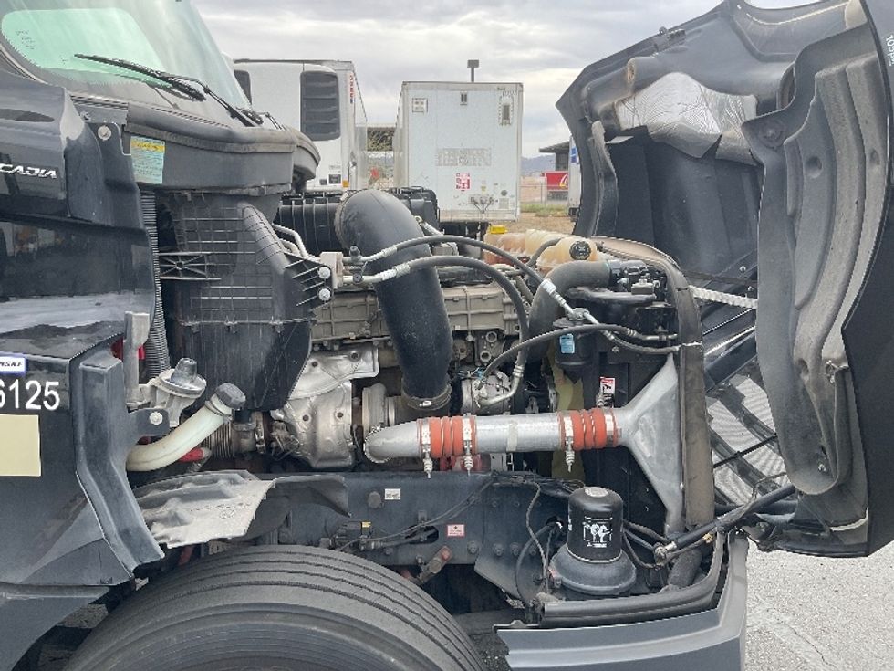 Day Cab Tractor-Heavy Duty Tractors-Freightliner-2021-T12642ST-Phoenix-AZ-119,162\n\t\tmiles-$ 64,250 - Image 15