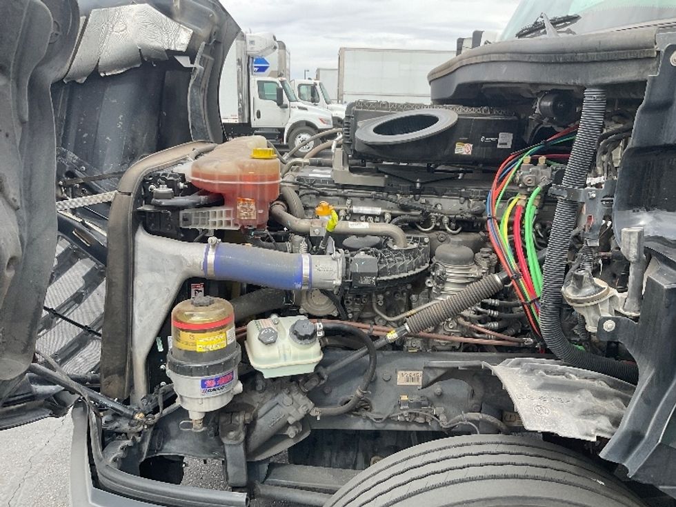 Day Cab Tractor-Heavy Duty Tractors-Freightliner-2021-T12642ST-Phoenix-AZ-119,162\n\t\tmiles-$ 64,250 - Image 16