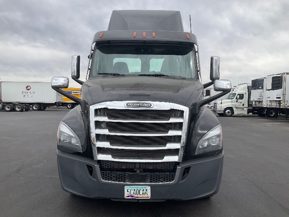 Day Cab Tractor-Heavy Duty Tractors-Freightliner-2021-T12642ST-Phoenix-AZ-119,162\n\t\tmiles-$ 64,250 - Image 2