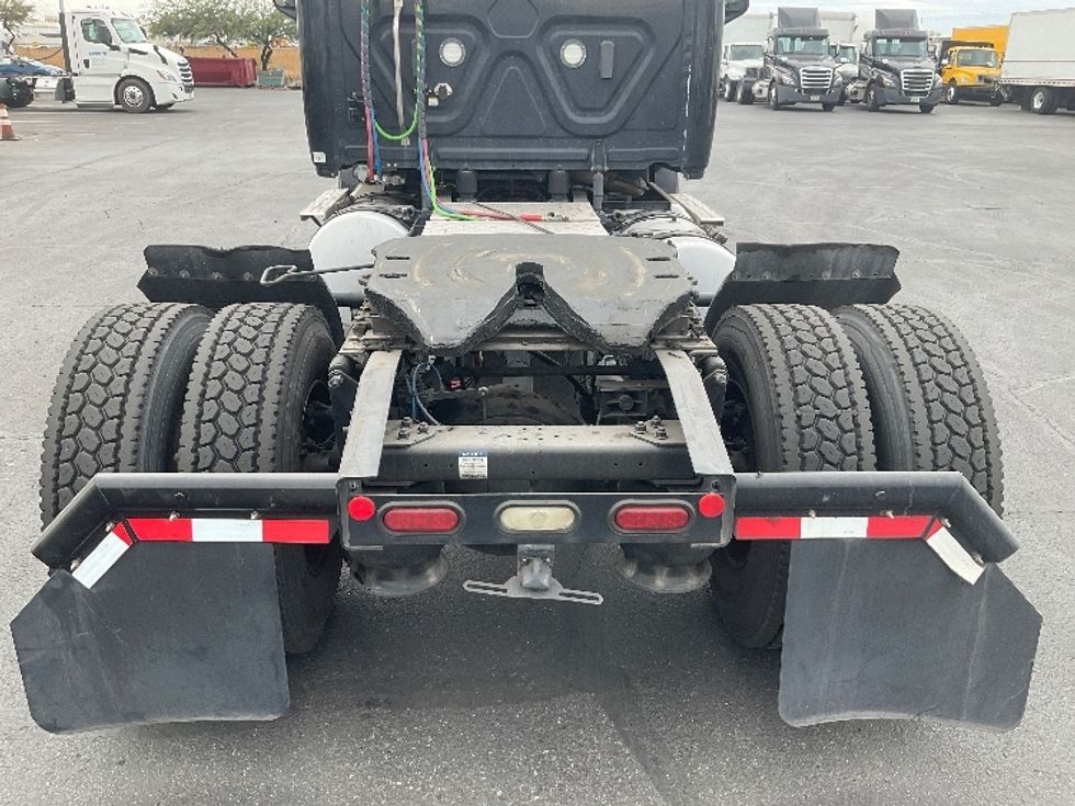 Day Cab Tractor-Heavy Duty Tractors-Freightliner-2021-T12642ST-Phoenix-AZ-119,163\n\t\tmiles-$ 64,250 - Image 6